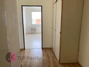 Pronájem bytu 2+kk, Praha - Horní Měcholupy, Veronské nám., 45 m2