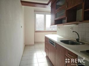 Prodej bytu 3+1, Hodonín, nám. Osvobození, 69 m2