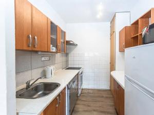 Pronájem bytu 2+kk, Praha - Horní Měcholupy, Nad přehradou, 45 m2