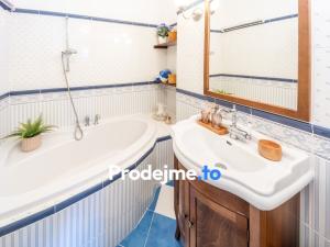 Prodej bytu 3+1, Praha - Kamýk, Zárubova, 84 m2