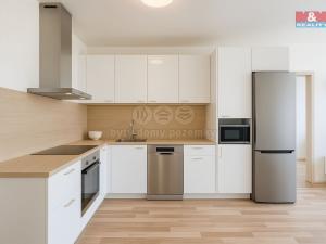 Pronájem bytu 3+1, Praha - Uhříněves, Oty Bubeníčka, 68 m2