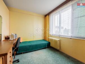 Prodej bytu 2+1, Karlovy Vary - Stará Role, Družstevní, 64 m2