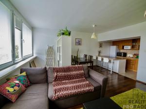 Prodej bytu 3+kk, Praha, Hlivická, 72 m2