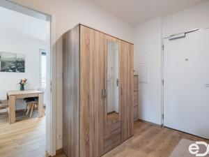 Pronájem bytu 2+kk, Praha - Záběhlice, Klapálkova, 57 m2