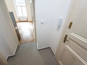 Pronájem bytu 2+kk, Praha - Nové Město, Lípová, 44 m2