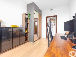 Prodej bytu 3+kk, Praha, Sokolova, 114 m2