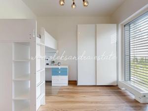 Prodej bytu 3+kk, Praha - Hloubětín, Laponská, 77 m2