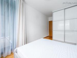 Pronájem bytu 3+kk, Praha - Holešovice, U průhonu, 75 m2
