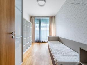 Pronájem bytu 3+kk, Praha - Holešovice, U průhonu, 75 m2