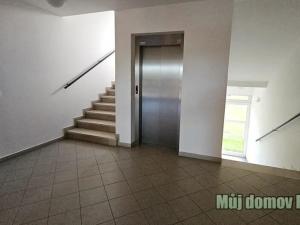 Pronájem bytu 3+kk, Praha - Libeň, Nad Okrouhlíkem, 83 m2