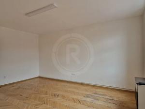 Pronájem bytu 2+1, České Budějovice, Dukelská, 84 m2