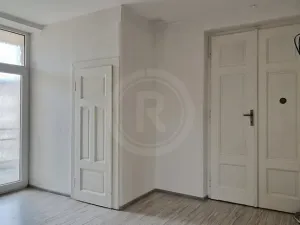 Pronájem bytu 2+1, České Budějovice, Dukelská, 84 m2