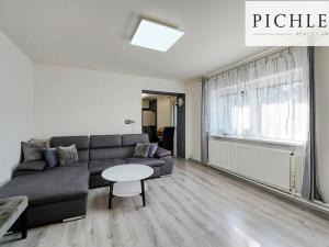 Prodej bytu 3+1, Bavoryně, 67 m2
