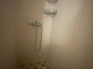Pronájem bytu 1+kk, Praha - Prosek, Nad Krocínkou, 33 m2