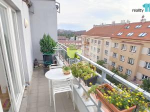 Pronájem bytu 2+kk, Praha - Holešovice, Osadní, 77 m2