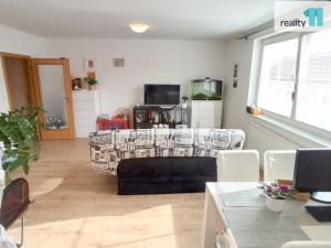 Pronájem bytu 2+kk, Praha - Holešovice, Osadní, 77 m2