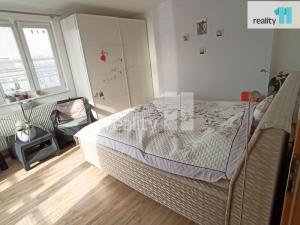 Pronájem bytu 2+kk, Praha - Holešovice, Osadní, 77 m2