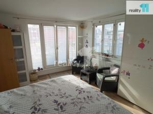 Pronájem bytu 2+kk, Praha - Holešovice, Osadní, 77 m2