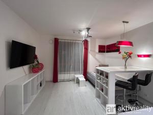 Pronájem bytu 1+kk, Praha - Motol, Plzeňská, 30 m2