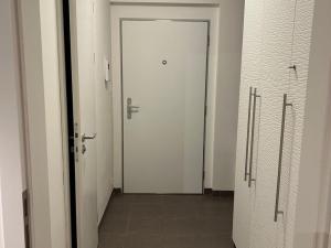 Pronájem bytu 1+kk, Praha - Motol, Plzeňská, 30 m2