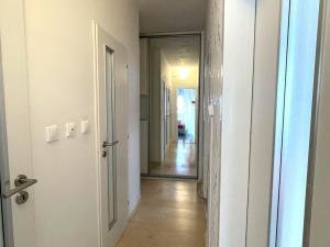 Prodej bytu 3+1, Praha - Hlubočepy, Lamačova, 68 m2