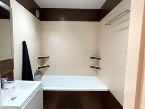 Prodej bytu 3+1, Praha - Hlubočepy, Lamačova, 68 m2