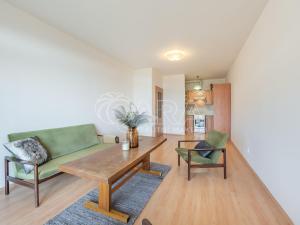 Prodej bytu 2+kk, Kamenice - Ládví, Benešovská, 54 m2