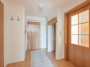 Prodej bytu 2+kk, Kamenice - Ládví, Benešovská, 54 m2