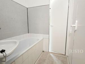 Pronájem bytu 2+1, Písek - Pražské Předměstí, Na Stínadlech, 64 m2