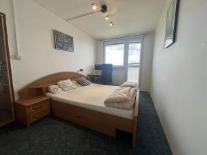 Pronájem bytu 3+1, Nehvizdy, Horoušanská, 64 m2