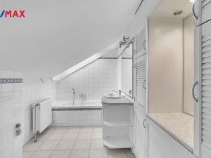 Prodej bytu 3+kk, Černožice, Revoluční, 82 m2