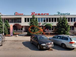 Pronájem obchodního prostoru, Rožnov pod Radhoštěm, 1. máje, 150 m2