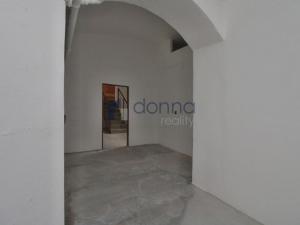 Pronájem obchodního prostoru, Praha, Rybalkova, 105 m2