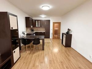 Pronájem bytu 2+kk, Praha - Zličín, Prušánecká, 56 m2