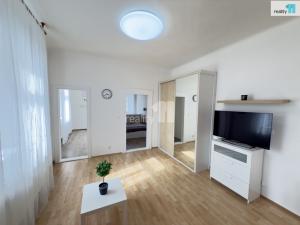 Pronájem bytu 3+kk, Praha - Nusle, Táborská, 56 m2