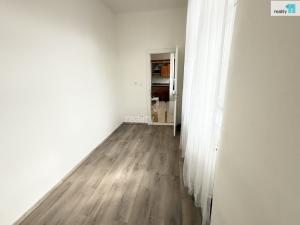 Pronájem bytu 3+kk, Praha - Nusle, Táborská, 56 m2
