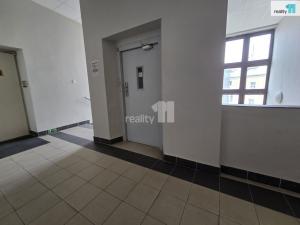 Pronájem bytu 1+kk, Praha - Bubeneč, Korunovační, 23 m2