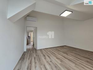 Pronájem bytu 2+kk, Praha - Bubeneč, Korunovační, 55 m2