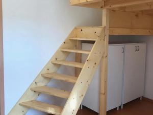 Pronájem bytu 1+kk, Praha - Smíchov, Nádražní, 24 m2