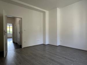 Pronájem bytu 2+kk, Praha - Vršovice, Omská, 55 m2