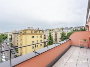 Pronájem bytu 2+kk, Praha - Břevnov, Nad Kajetánkou, 46 m2