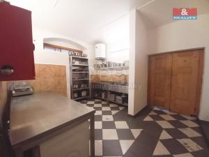 Pronájem restaurace, Seč, nám. Prof. Č. Strouhala, 240 m2