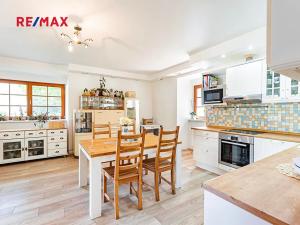 Prodej rodinného domu, Zbiroh, 180 m2