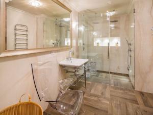 Prodej atypického bytu, Karlovy Vary, Vřídelní, 94 m2