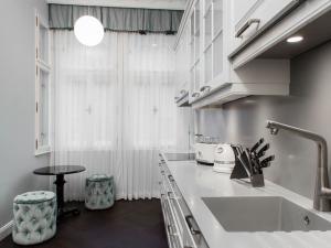 Prodej atypického bytu, Karlovy Vary, Vřídelní, 94 m2