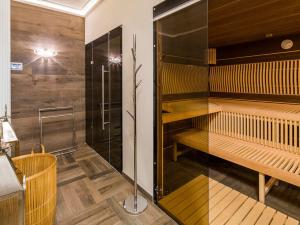 Prodej atypického bytu, Karlovy Vary, Vřídelní, 94 m2