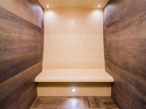 Prodej atypického bytu, Karlovy Vary, Vřídelní, 94 m2