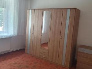 Pronájem bytu 2+1, Ostrava - Hulváky, Železárenská, 65 m2