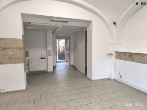 Pronájem obchodního prostoru, Hlinsko, Tylovo náměstí, 39 m2