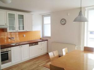 Pronájem rodinného domu, Praha - Řepy, Na Fialce I, 245 m2